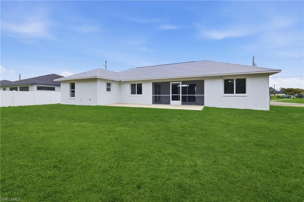 614 SW 1st St, Cape Coral, FL 33991 Photo