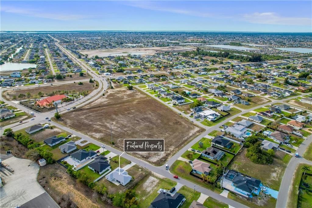 614 SW 1st St, Cape Coral, FL 33991 Photo