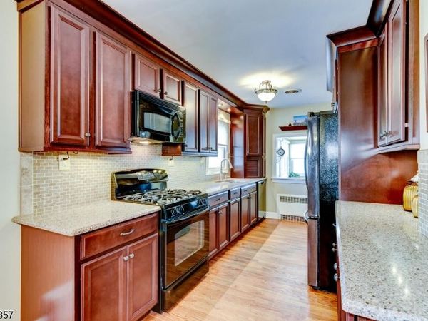 116 CRESTWOOD AVE., Branchburg, NJ 08876