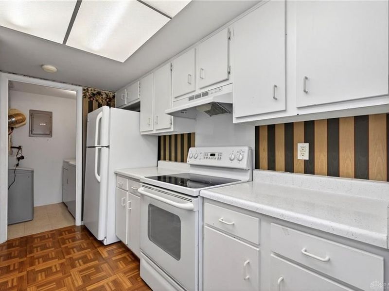 5871 Troy Villa Boulevard, Huber Heights, OH 45424 Photo 14