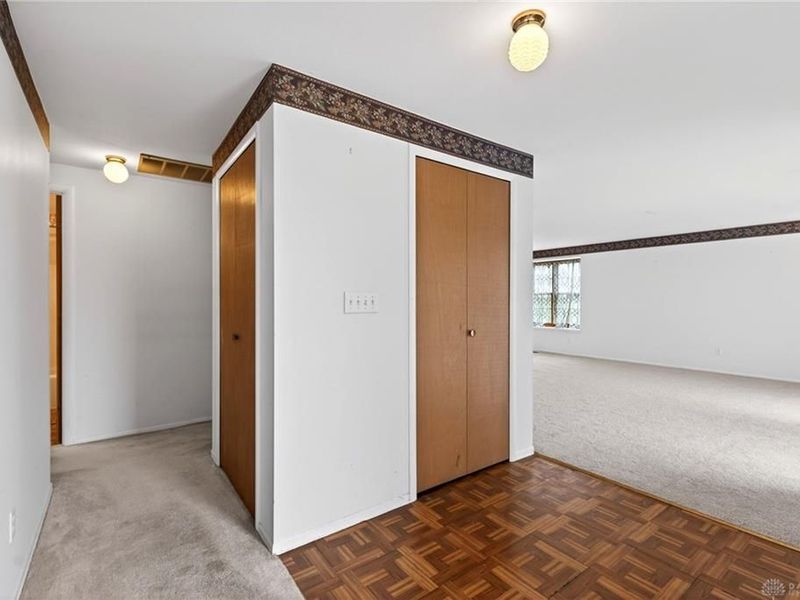 5871 Troy Villa Boulevard, Huber Heights, OH 45424 Photo 5