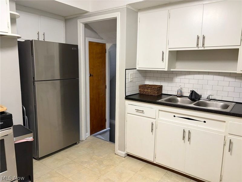 298 E 270 Street, Euclid, OH 44132 Photo 3