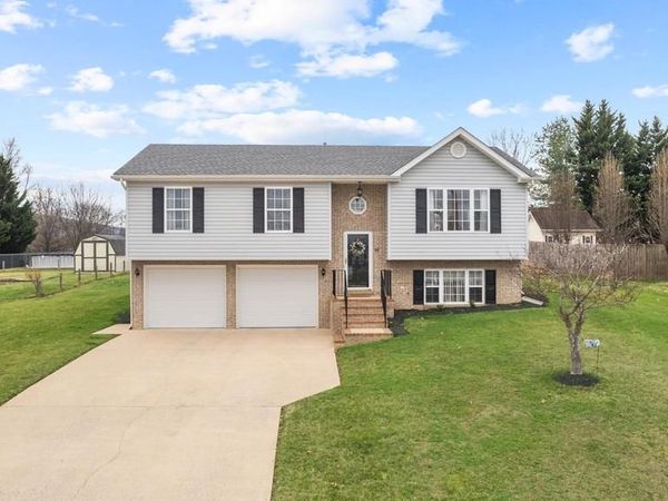 36 ELLEN DRIVE, STRASBURG, VA 22657