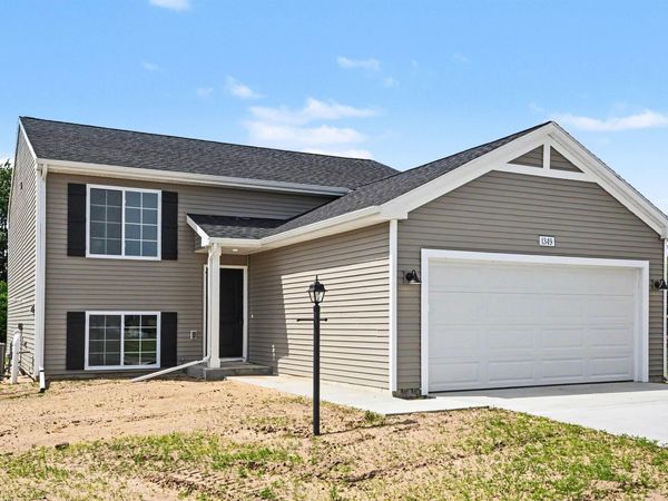 1349 Mitchell Drive, Rochester, IN 46975