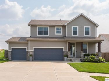 20459 E Street , Omaha, NE 68022