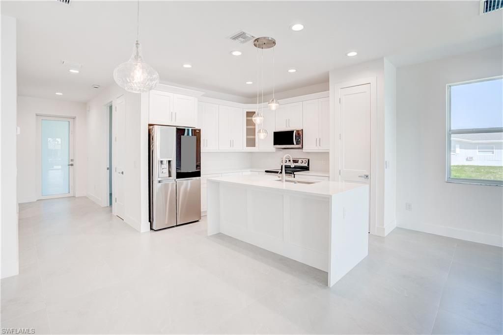 3804 SE 12th Ave, Cape Coral, FL 33904 Photo