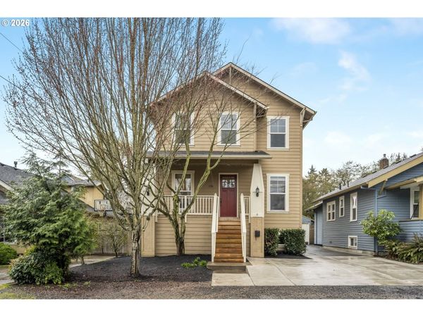 3738 SE CRYSTAL SPRINGS BLVD, Portland, OR 97202