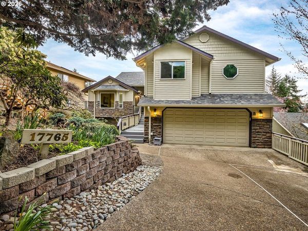 17765 HILLSIDE DR, West Linn, OR 97068