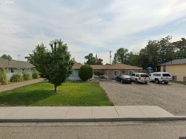312 NW 9TH ST, Ontario, OR 97914