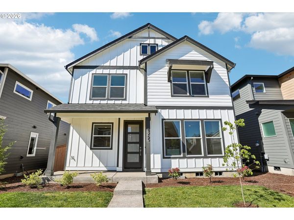 8265 SE Quincy ST, Hillsboro, OR 97123