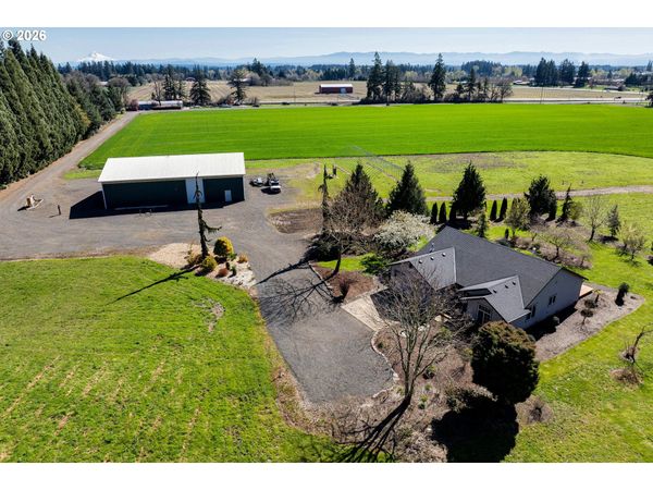 21805 Boones Ferry NE RD, Aurora, OR 97002