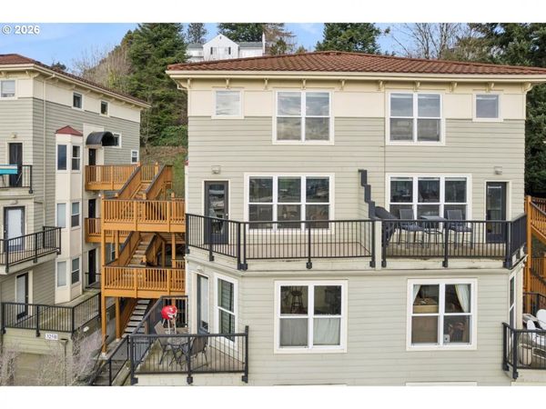 335 NW UPTOWN TER, Unit 3A, Portland, OR 97210