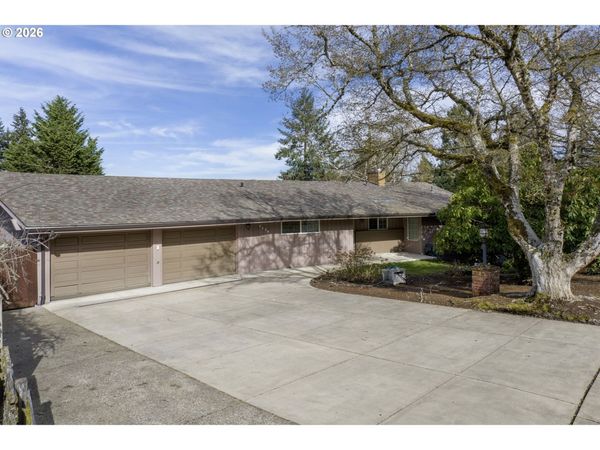 2225 W 28TH AVE, Eugene, OR 97405