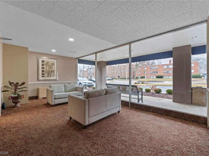 12520 Edgewater Drive, Unit 1504, Lakewood, OH 44107 Photo 16