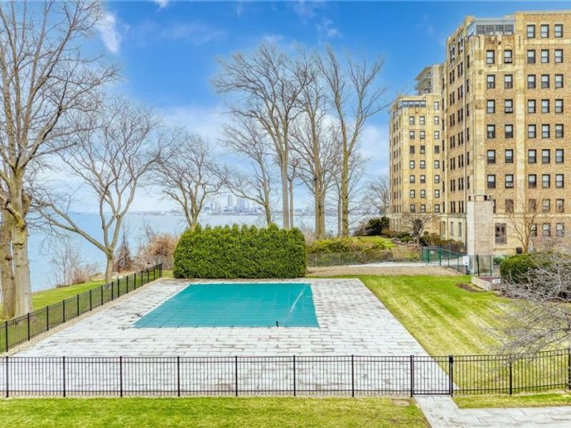 12520 Edgewater Drive, Unit 1504, Lakewood, OH 44107 Photo 22