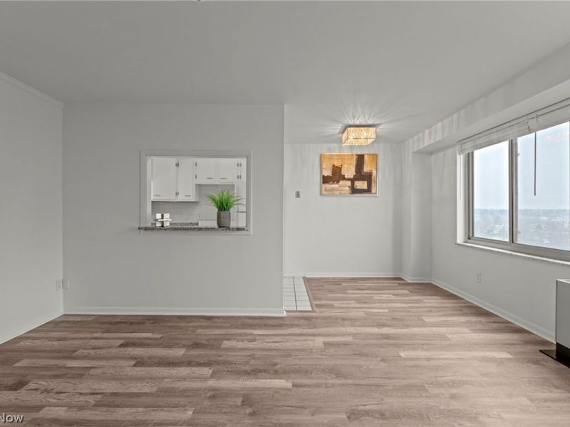 12520 Edgewater Drive, Unit 1504, Lakewood, OH 44107 Photo 5