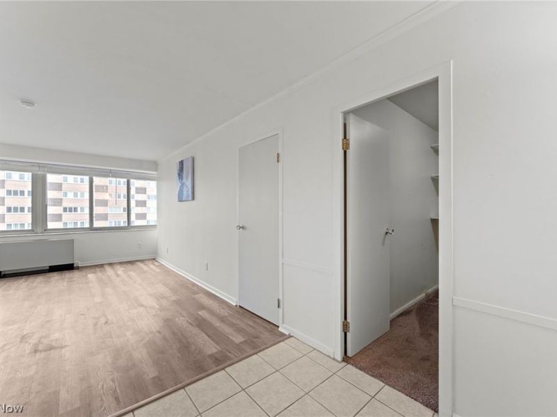 12520 Edgewater Drive, Unit 1504, Lakewood, OH 44107 Photo 8