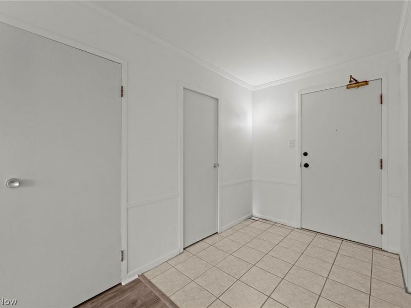 12520 Edgewater Drive, Unit 1504, Lakewood, OH 44107 Photo 8