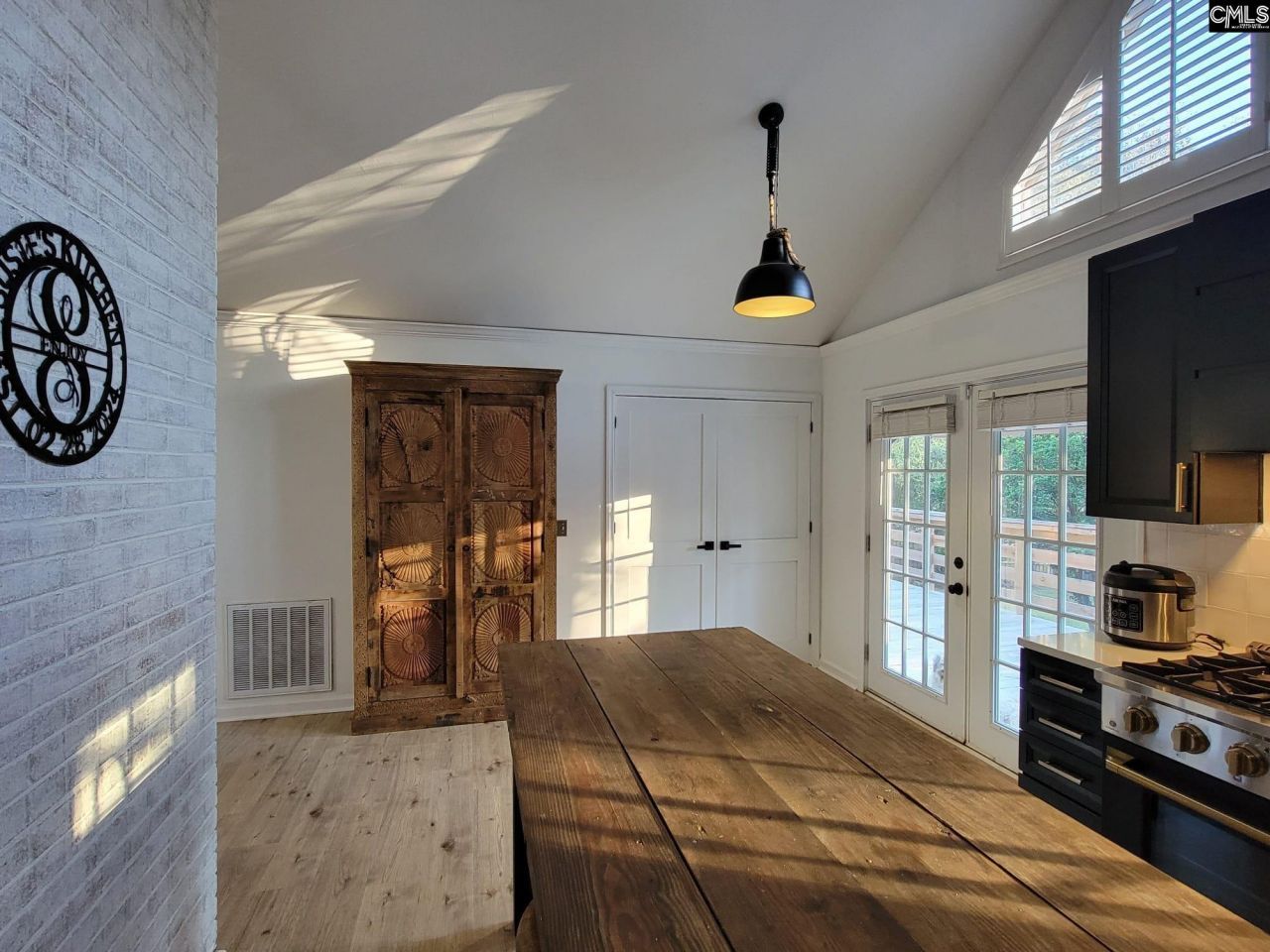 121 Singing Wood Lane  Photo 17