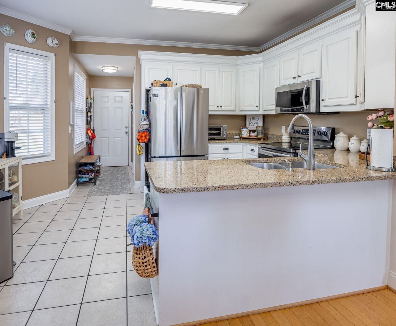 243 Haigs Creek N Photo 17