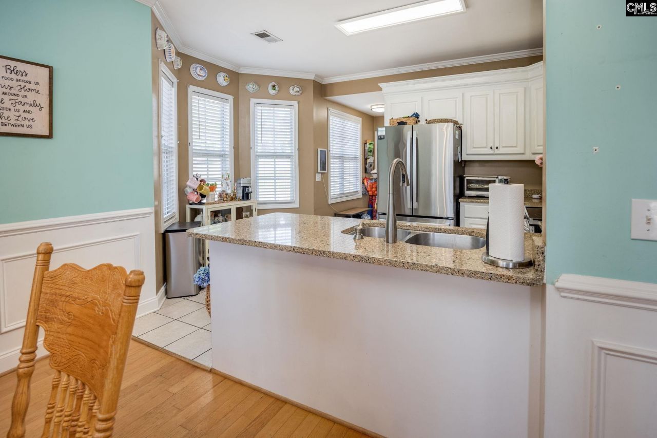 243 Haigs Creek N Photo 18