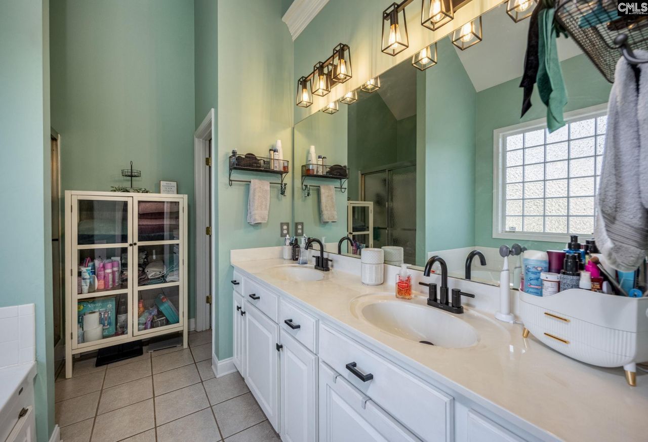 243 Haigs Creek N Photo 27