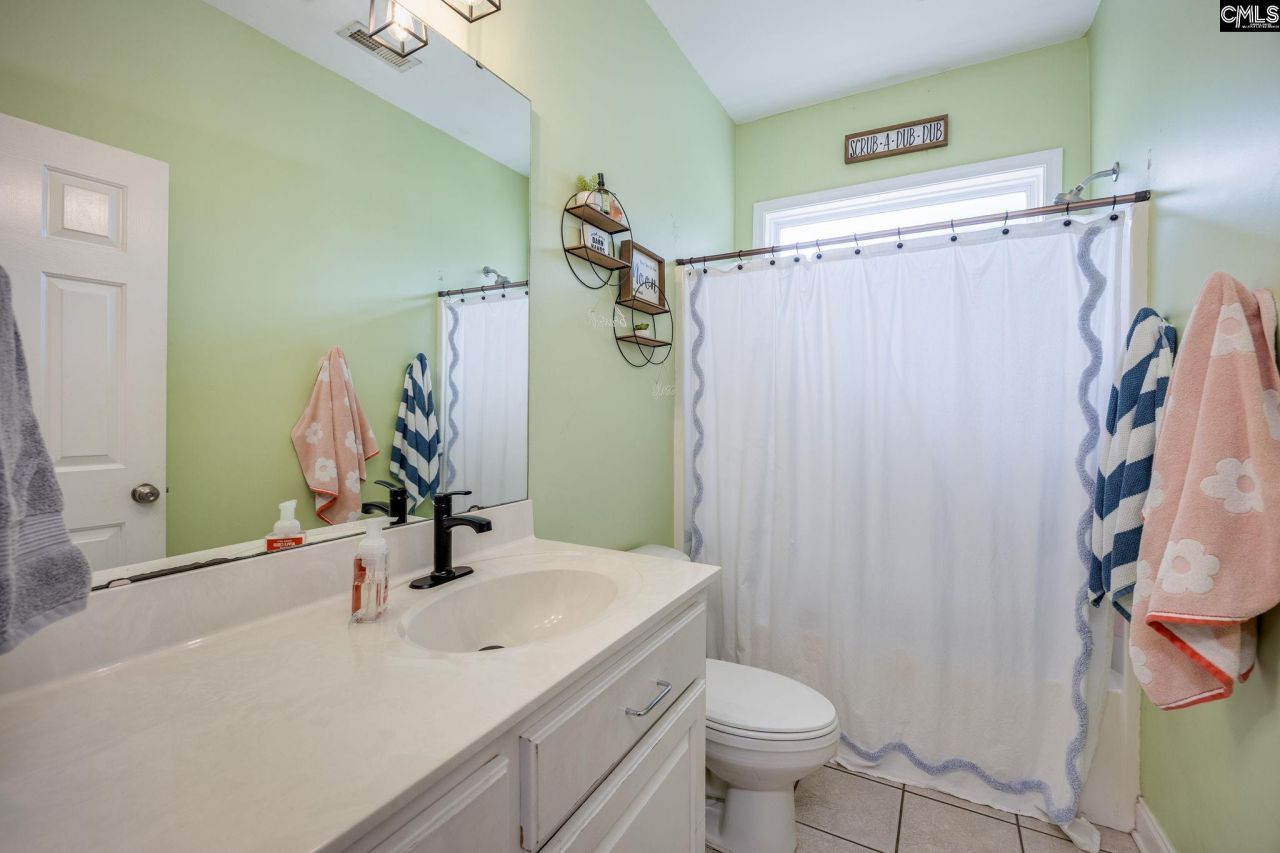 243 Haigs Creek N Photo 35