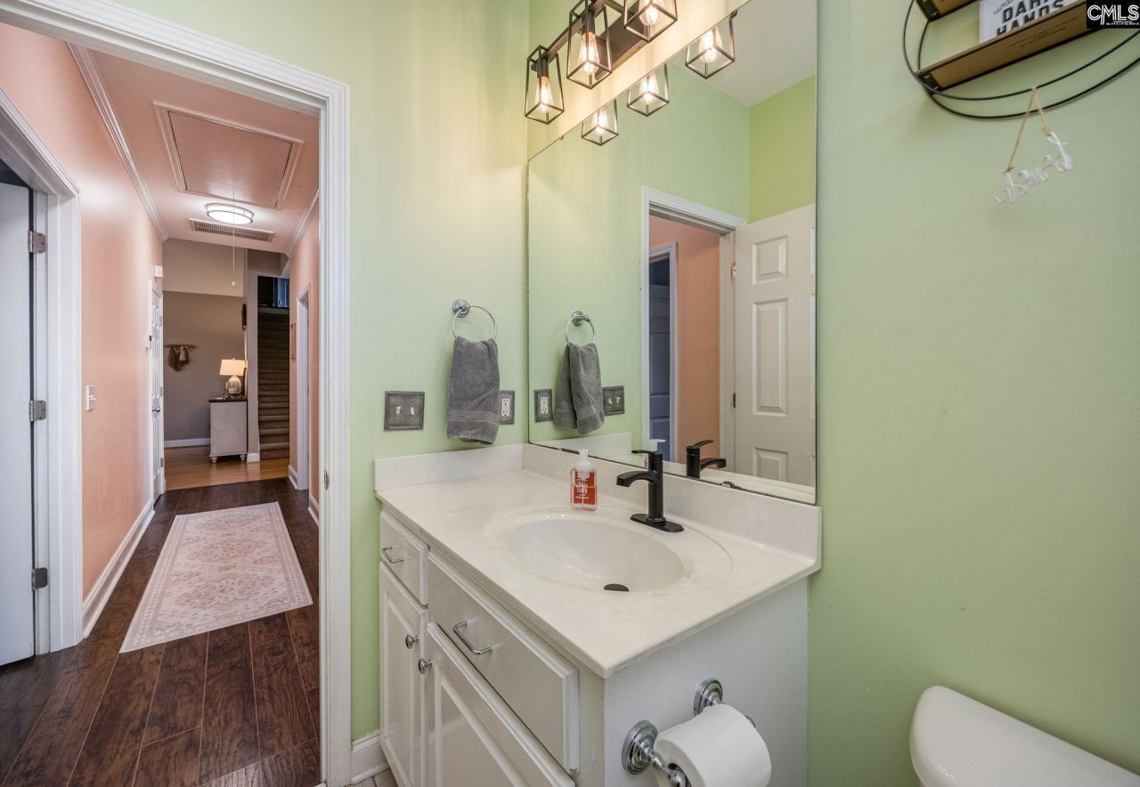 243 Haigs Creek N Photo 36