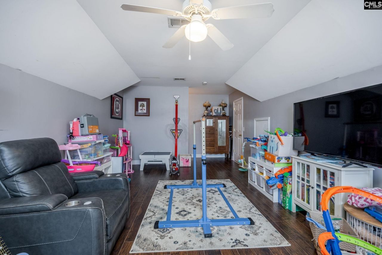 243 Haigs Creek N Photo 38