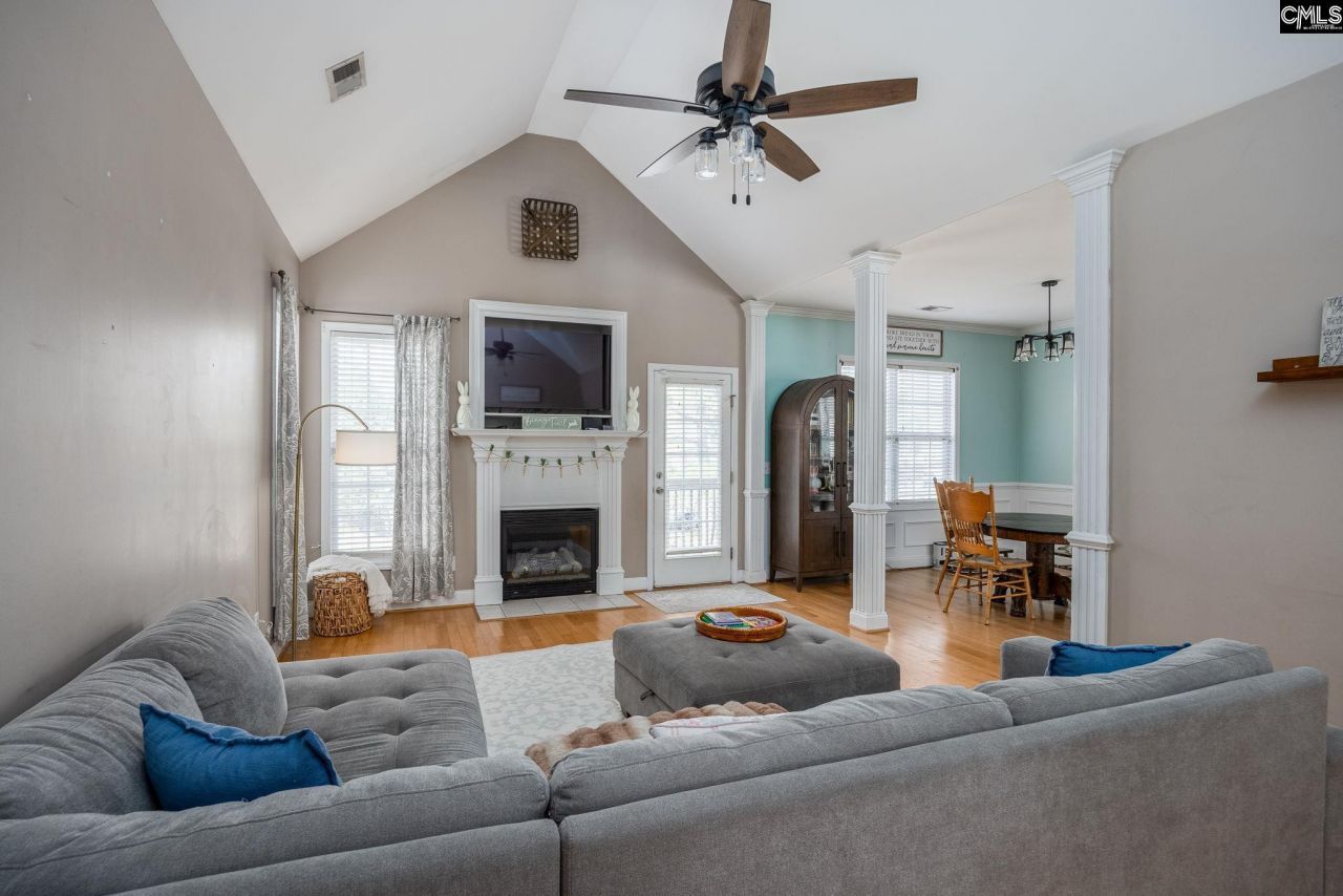 243 Haigs Creek N Photo 9