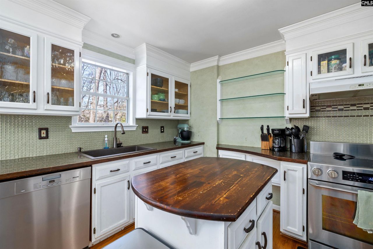 25 Glenhawk Loop Photo 16