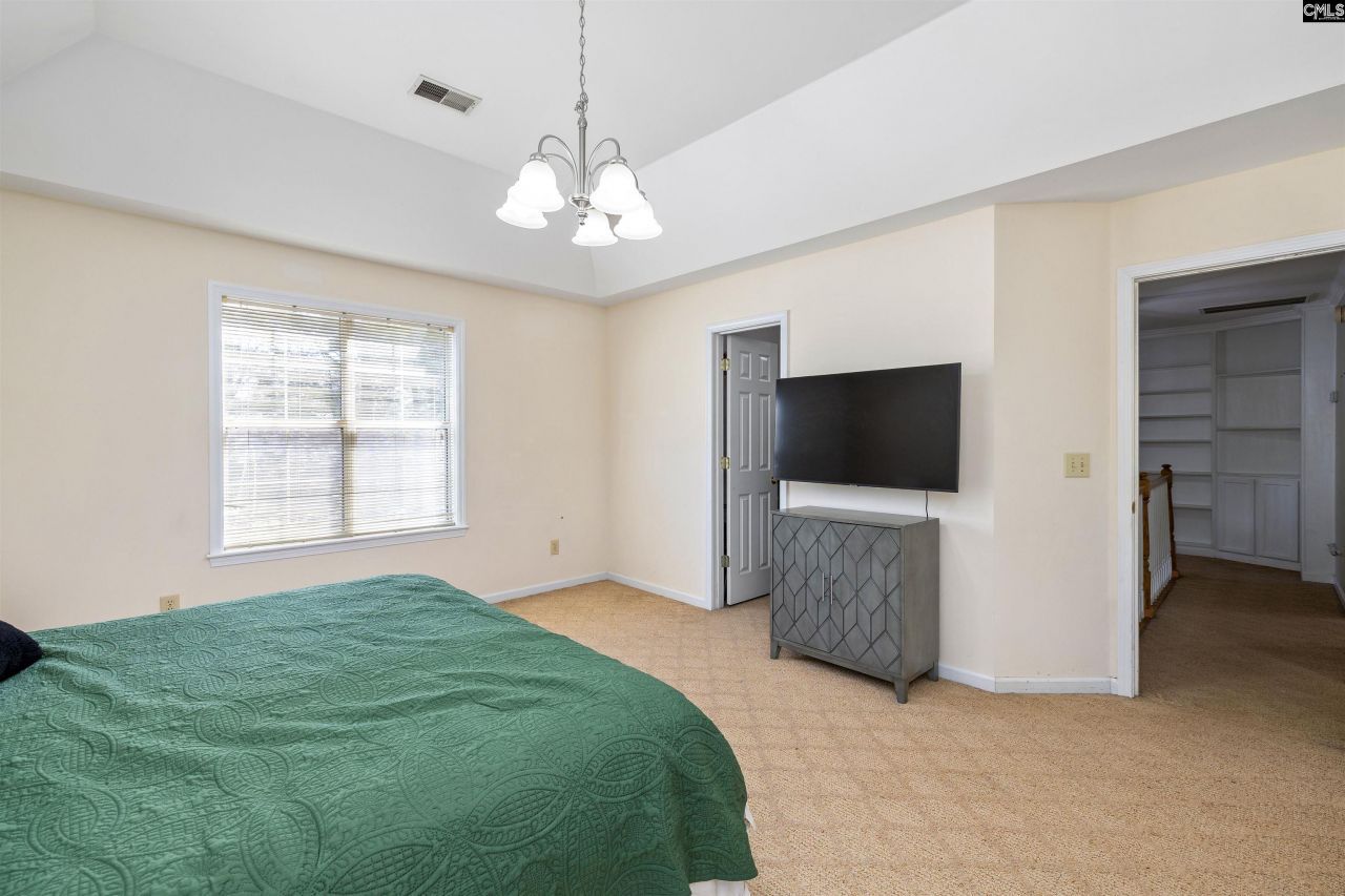 25 Glenhawk Loop Photo 24