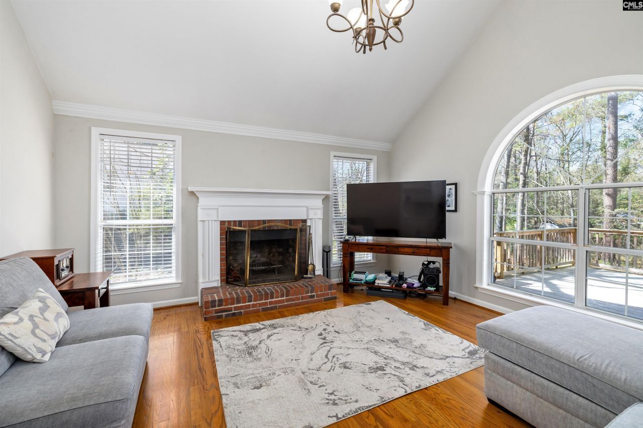 25 Glenhawk Loop Photo 9