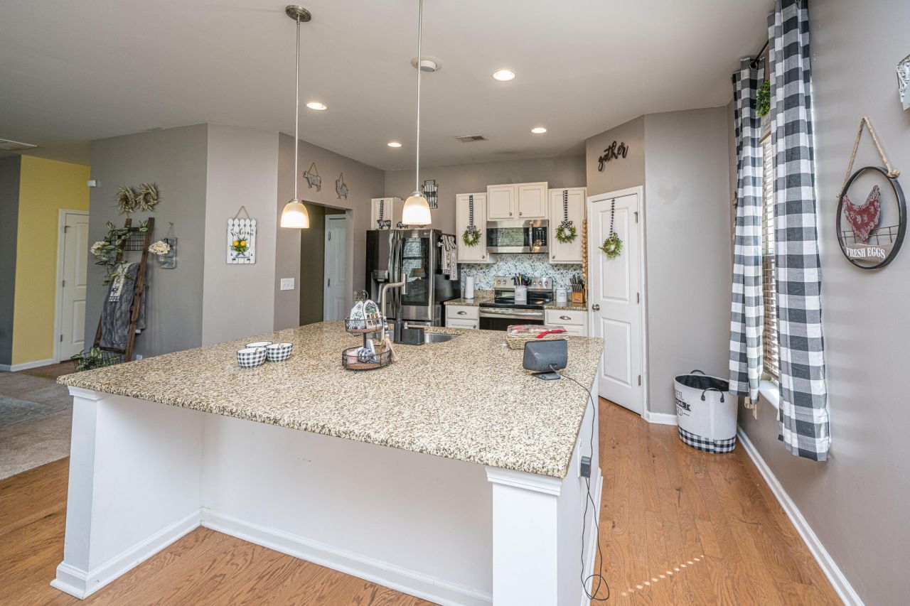 195 Hickory Ridge Way Photo 15