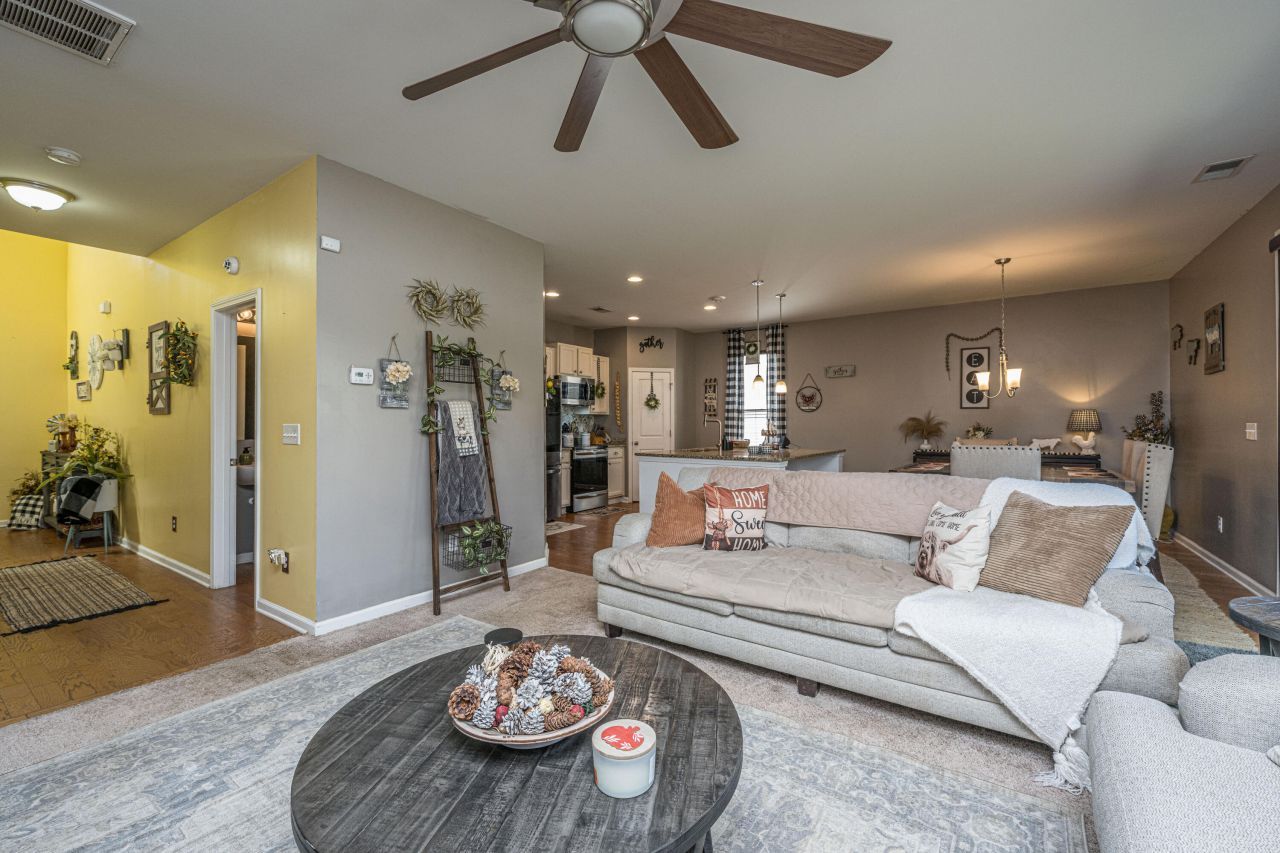 195 Hickory Ridge Way Photo 6