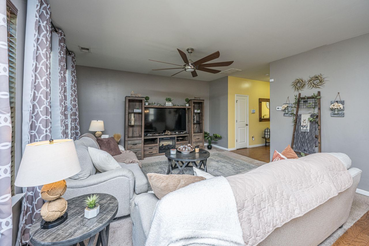 195 Hickory Ridge Way Photo 7