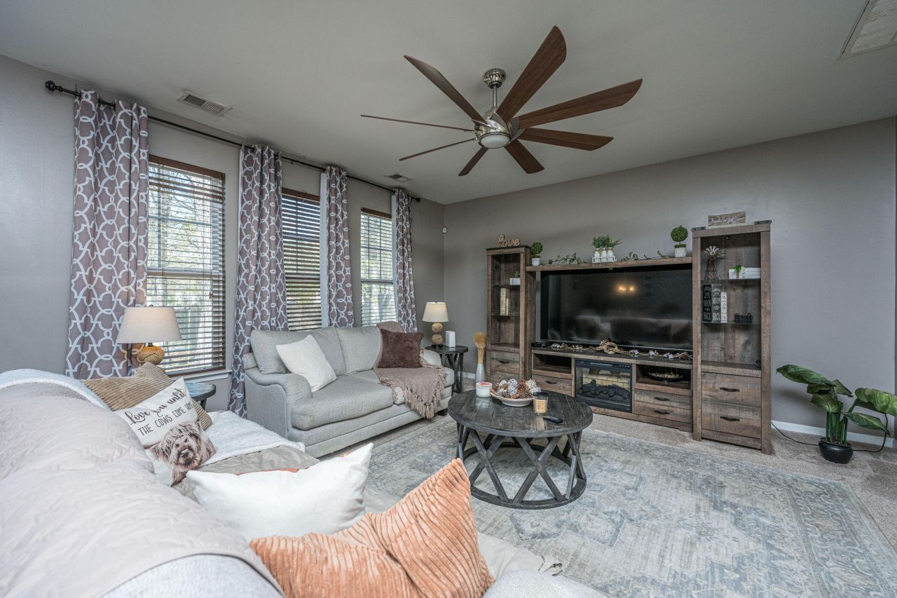 195 Hickory Ridge Way Photo 9