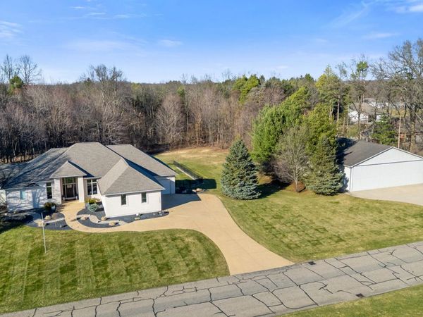 10292 N Skyview Drive, Kalamazoo, MI 49009