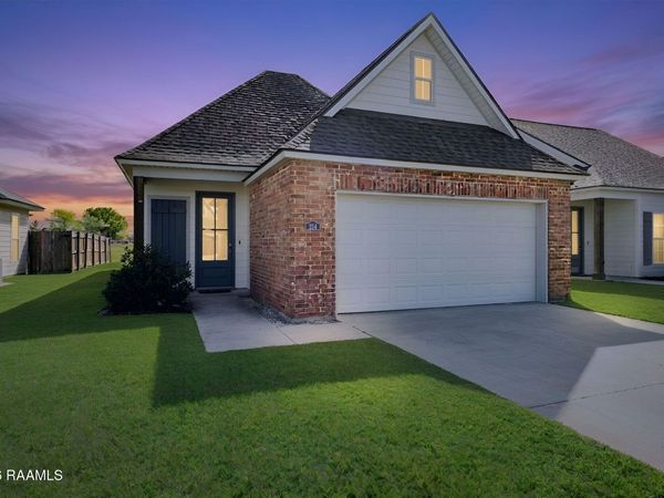 214 Adry Lane , Youngsville, LA 70592