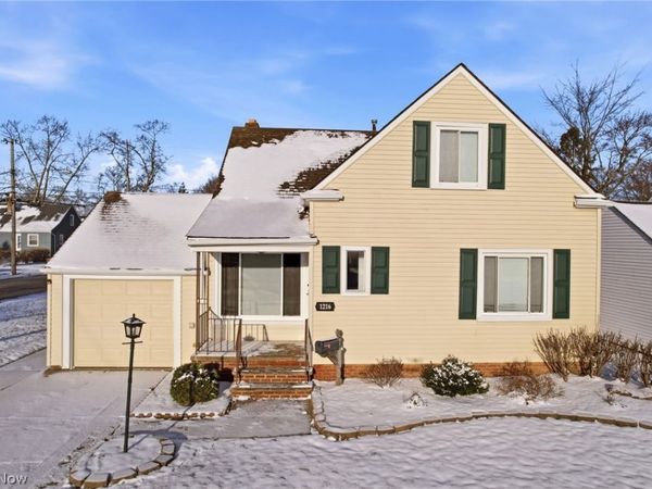 1216 E Miner Road , Mayfield Heights, OH 44124