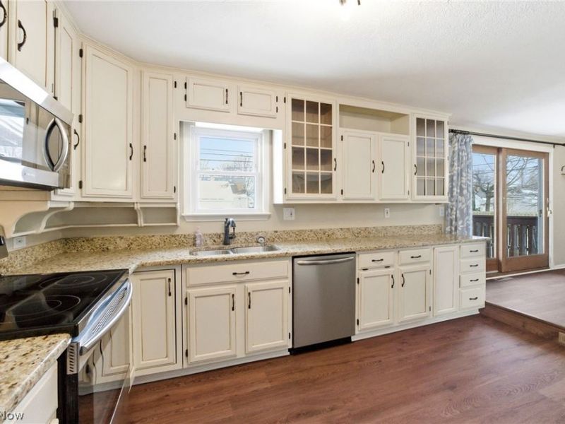 1216 E Miner Road, Mayfield Heights, OH 44124 Photo 6