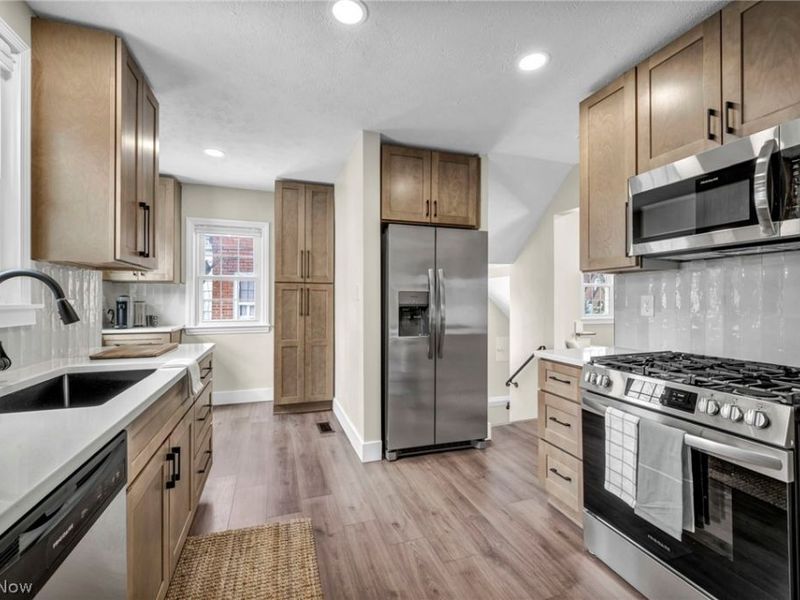 3630 Raymont Boulevard, University Heights, OH 44118 Photo 8