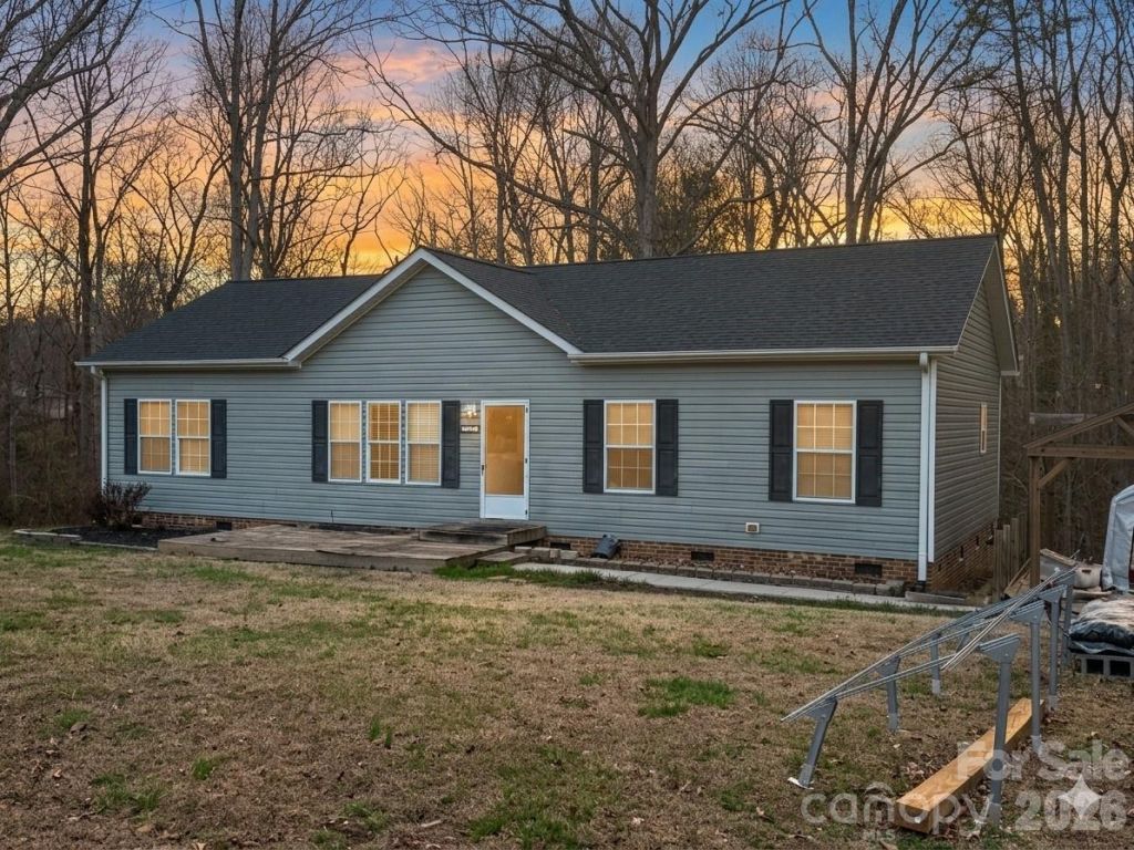 3233 Alamo Drive, Trinity, NC 27370 Main Photo