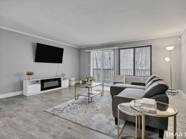 21 Hawthorn, Unit 21, Cromwell, CT 06416