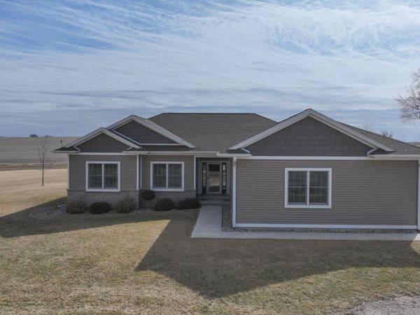 20786 270th Street, Parkersburg, IA 50665