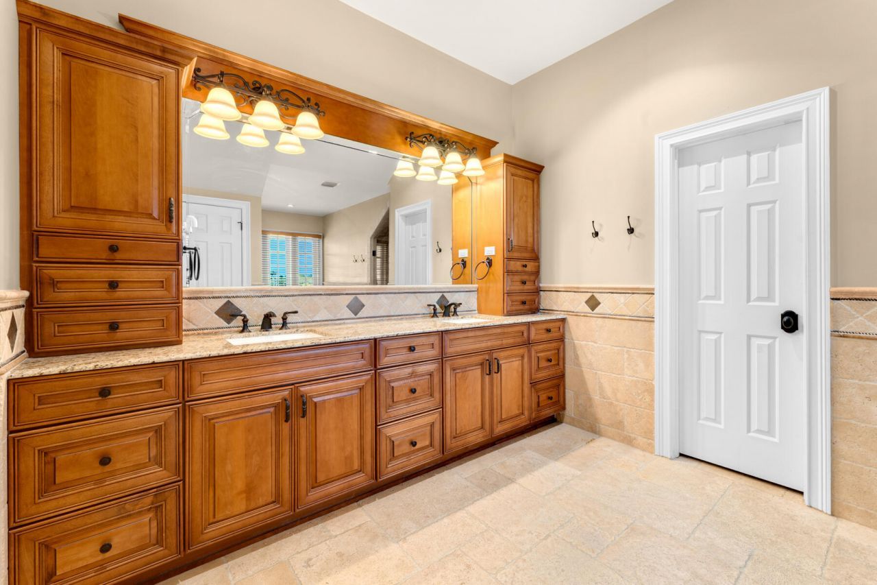 24 Cannon Royal Drive, Shark Key, FL 33040 Photo