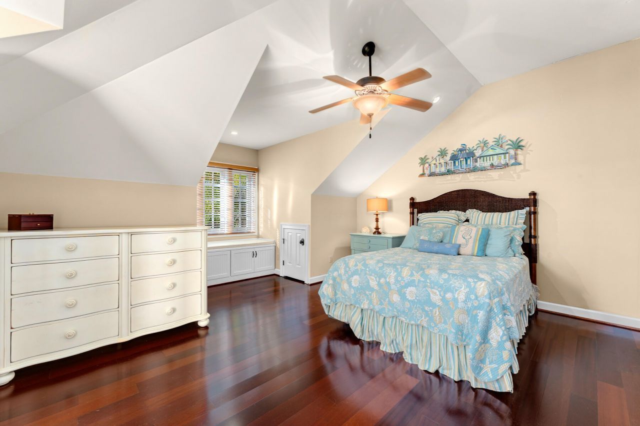 24 Cannon Royal Drive, Shark Key, FL 33040 Photo