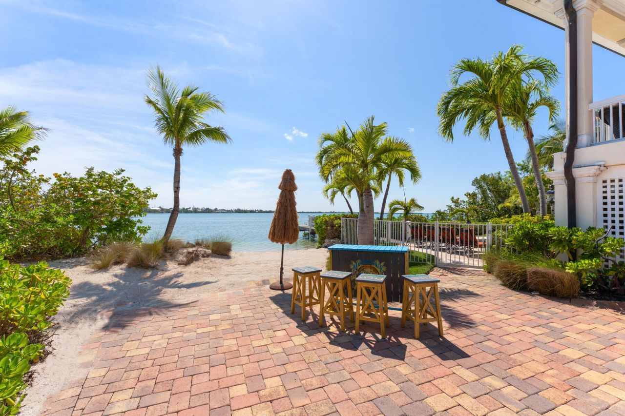 24 Cannon Royal Drive, Shark Key, FL 33040 Photo