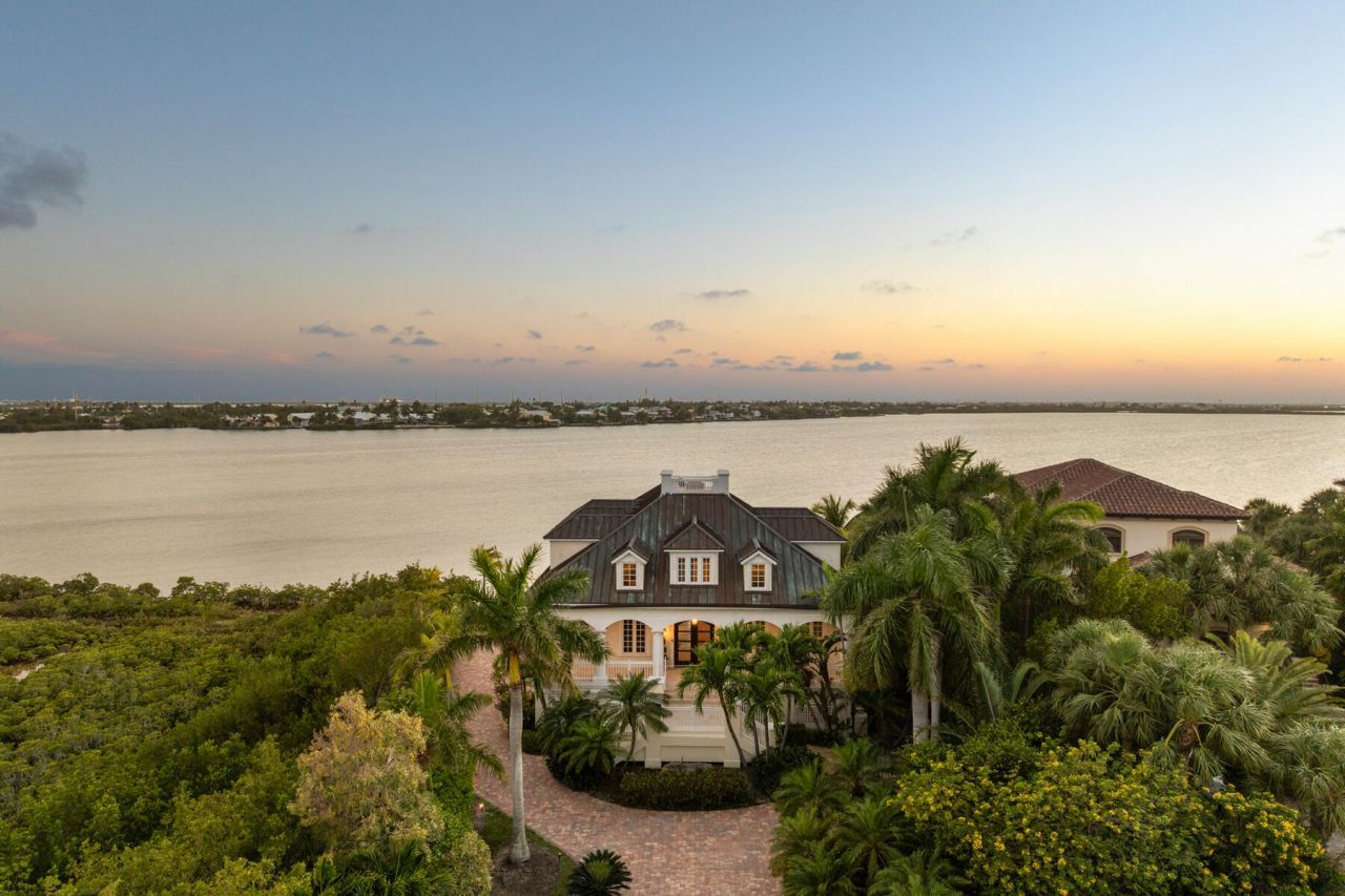 24 Cannon Royal Drive, Shark Key, FL 33040 Photo