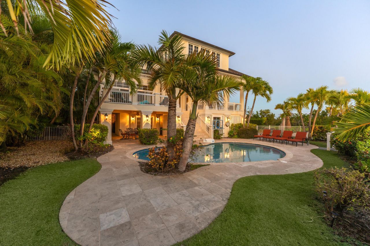 24 Cannon Royal Drive, Shark Key, FL 33040 Photo